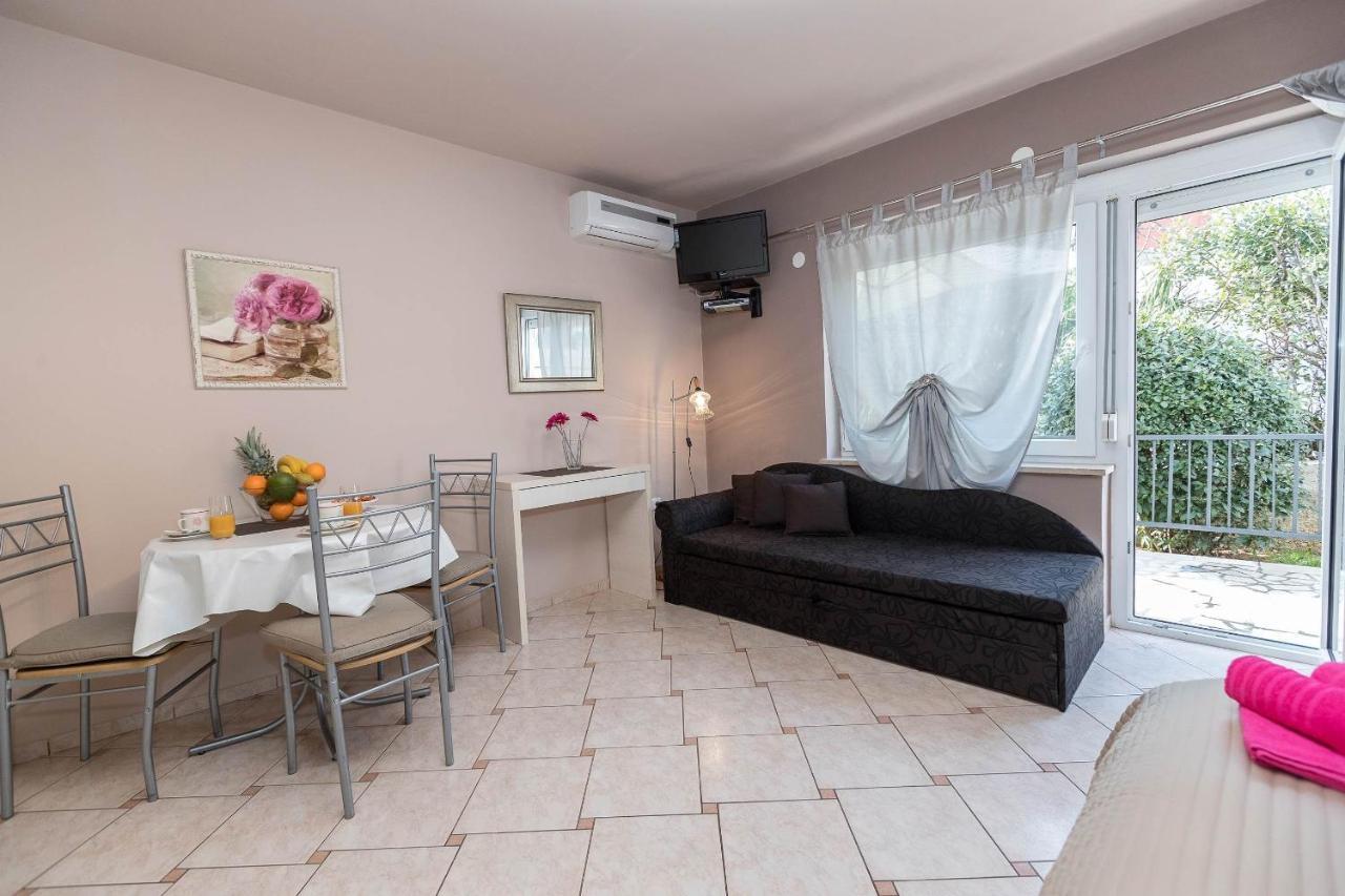 Apartments Karmen 1 Crikvenica Extérieur photo