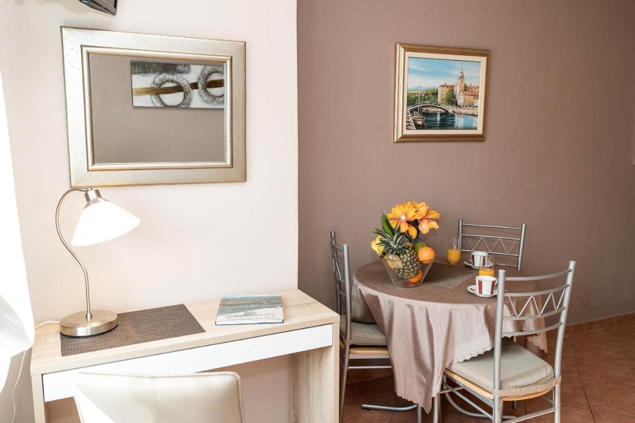 Apartments Karmen 1 Crikvenica Extérieur photo